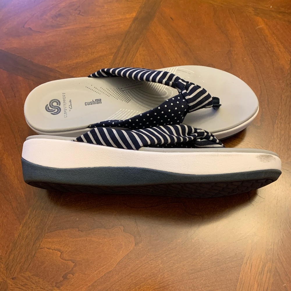 Clarks Cloudsteppers Arla Glison sandals. Size 8. - Picture 3 of 7